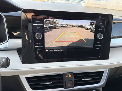 New 2026 Volkswagen Taos SE FWD image 29