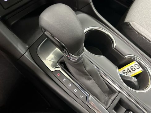 Used 2022 Chevrolet Equinox LS w/ LS Convenience Package image 16