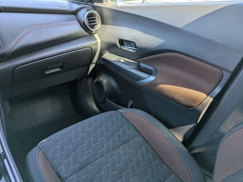 Used 2023 Nissan Kicks SR image 17