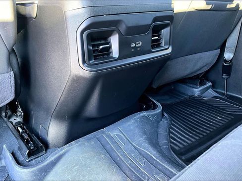 Used 2025 Chevrolet Silverado 2500 LT w/ Convenience Package image 34