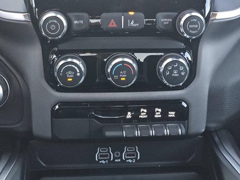 New 2026 RAM 1500 Express AWD/4WD image 13
