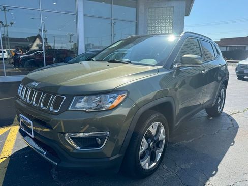 Used 2018 Jeep Compass Limited w/ Navigation Group AWD/4WD image 2
