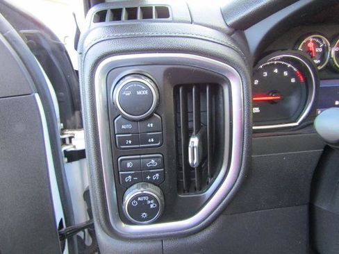 Used 2022 Chevrolet Silverado 1500 LT Trail Boss image 23