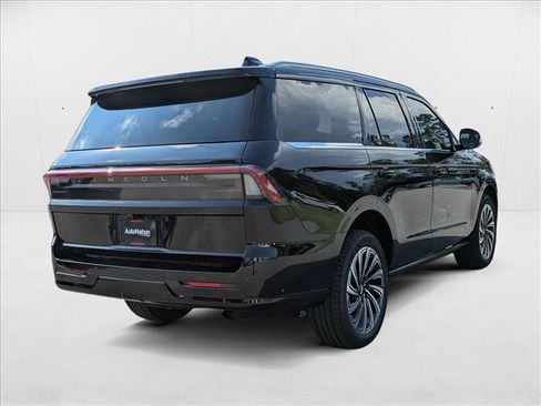 New 2025 Lincoln Navigator Black Label image 8