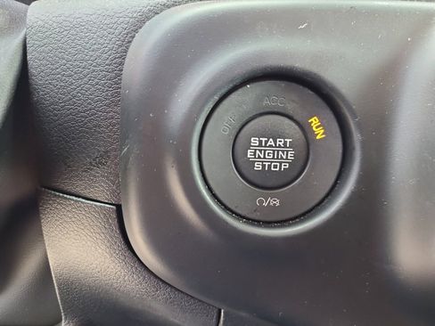 Used 2023 Jeep Gladiator Rubicon w/ Dual Top Group AWD/4WD image 24