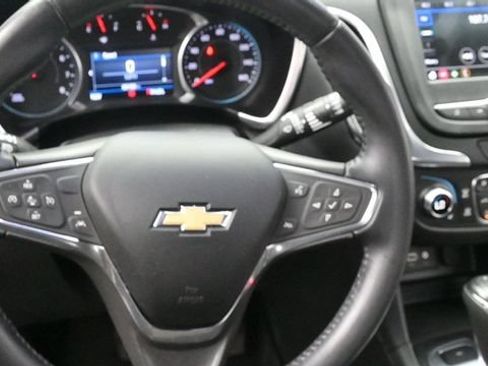 Used 2021 Chevrolet Equinox LT AWD/4WD image 13