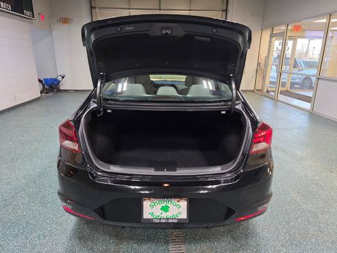 Used 2020 Hyundai Elantra SEL image 20
