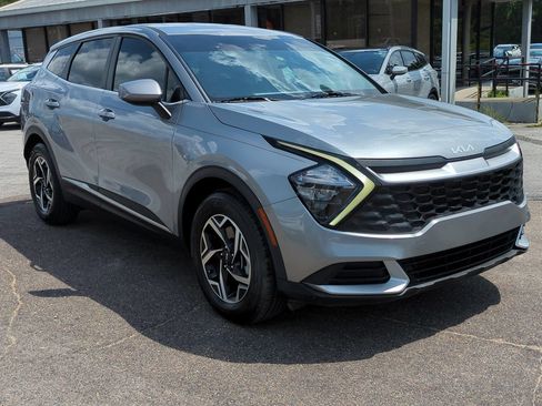 Certified 2023 Kia Sportage LX FWD image 3