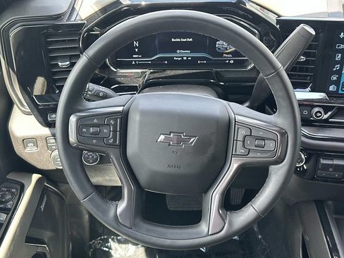 Used 2025 Chevrolet Silverado 2500 ZR2 w/ Technology Package AWD/4WD image 20