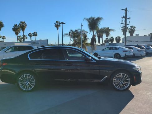 Certified 2023 BMW 530e w/ Convenience Package image 4