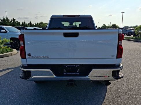 Used 2025 Chevrolet Silverado 2500 LT w/ Convenience Package AWD/4WD image 5