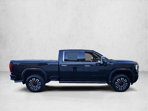 Used 2026 GMC Sierra 2500 Denali Ultimate w/ Max Trailering Package AWD/4WD image 4