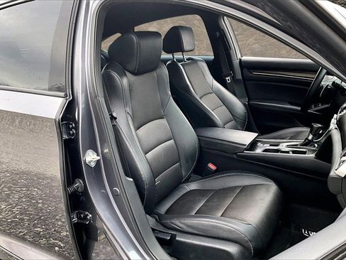 Used 2019 Honda Accord Sport image 7