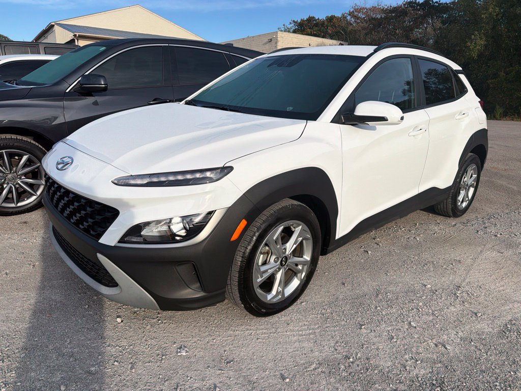 Used 2023 Hyundai Kona SEL FWD image 1