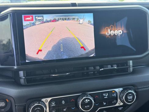 Used 2024 Jeep Wrangler Unlimited Rubicon w/ Technology Group AWD/4WD image 6