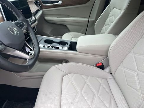 New 2026 Volkswagen Atlas SE image 9