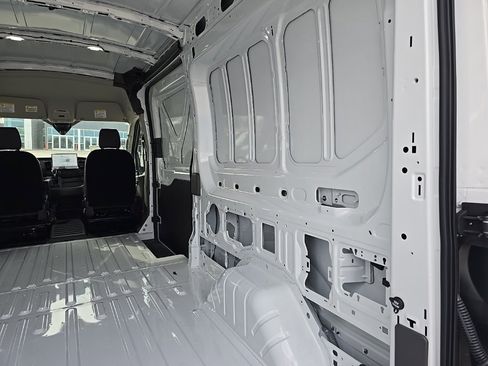 New 2026 Ford Transit 250 148 Medium Roof image 14