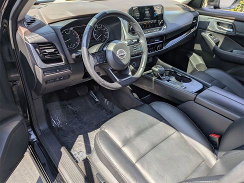 Used 2023 Nissan Rogue SL w/ SL Premium Package image 17