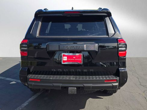 Certified 2025 Toyota 4Runner TRD Off-Road image 4