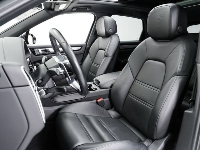 Certified 2023 Porsche Cayenne Platinum Edition AWD/4WD image 5