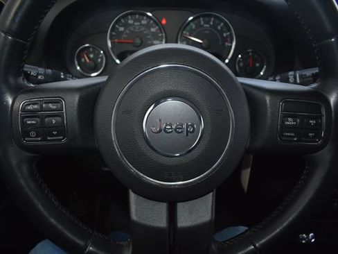 Used 2015 Jeep Wrangler Unlimited Sport AWD/4WD image 16