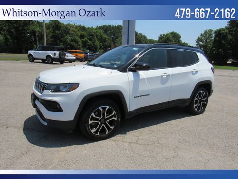 Used 2024 Jeep Compass Limited AWD/4WD image 4