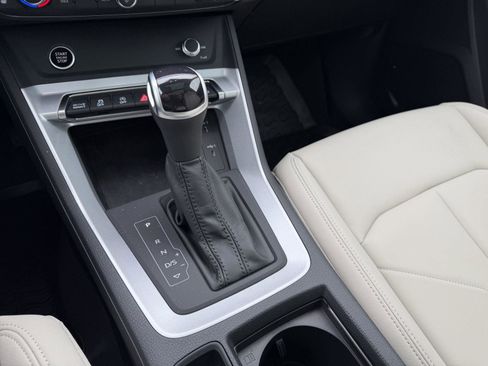 Used 2023 Audi Q3 2.0T Premium w/ Convenience Package image 18