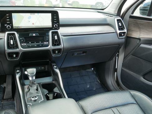 Used 2023 Kia Sorento S w/ Panoramic Sunroof Package AWD/4WD image 23