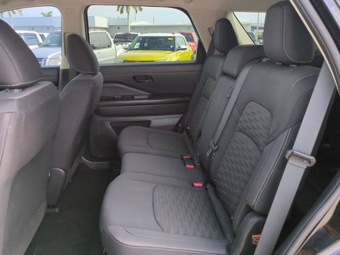 Certified 2024 Nissan Pathfinder S image 14