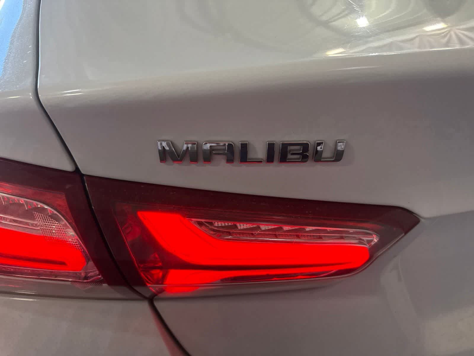 Used 2019 Chevrolet Malibu LT FWD image 13