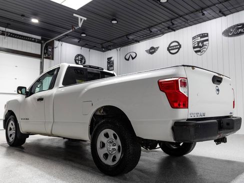 Used 2017 Nissan Titan S image 4