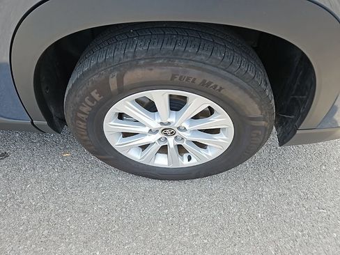 Used 2025 Toyota Grand Highlander AWD image 12