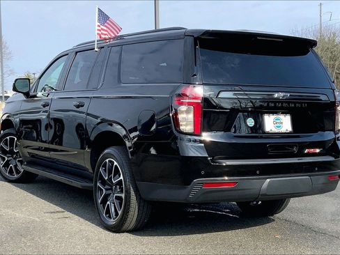 Used 2021 Chevrolet Suburban RST w/ Luxury Package image 9