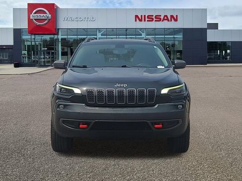 Used 2020 Jeep Cherokee Trailhawk w/ Cold Weather Group AWD/4WD image 2