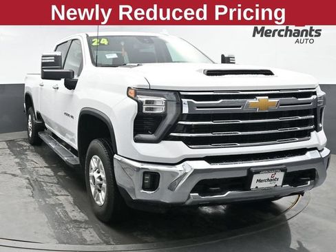 Used 2024 Chevrolet Silverado 2500 LTZ AWD/4WD image 1
