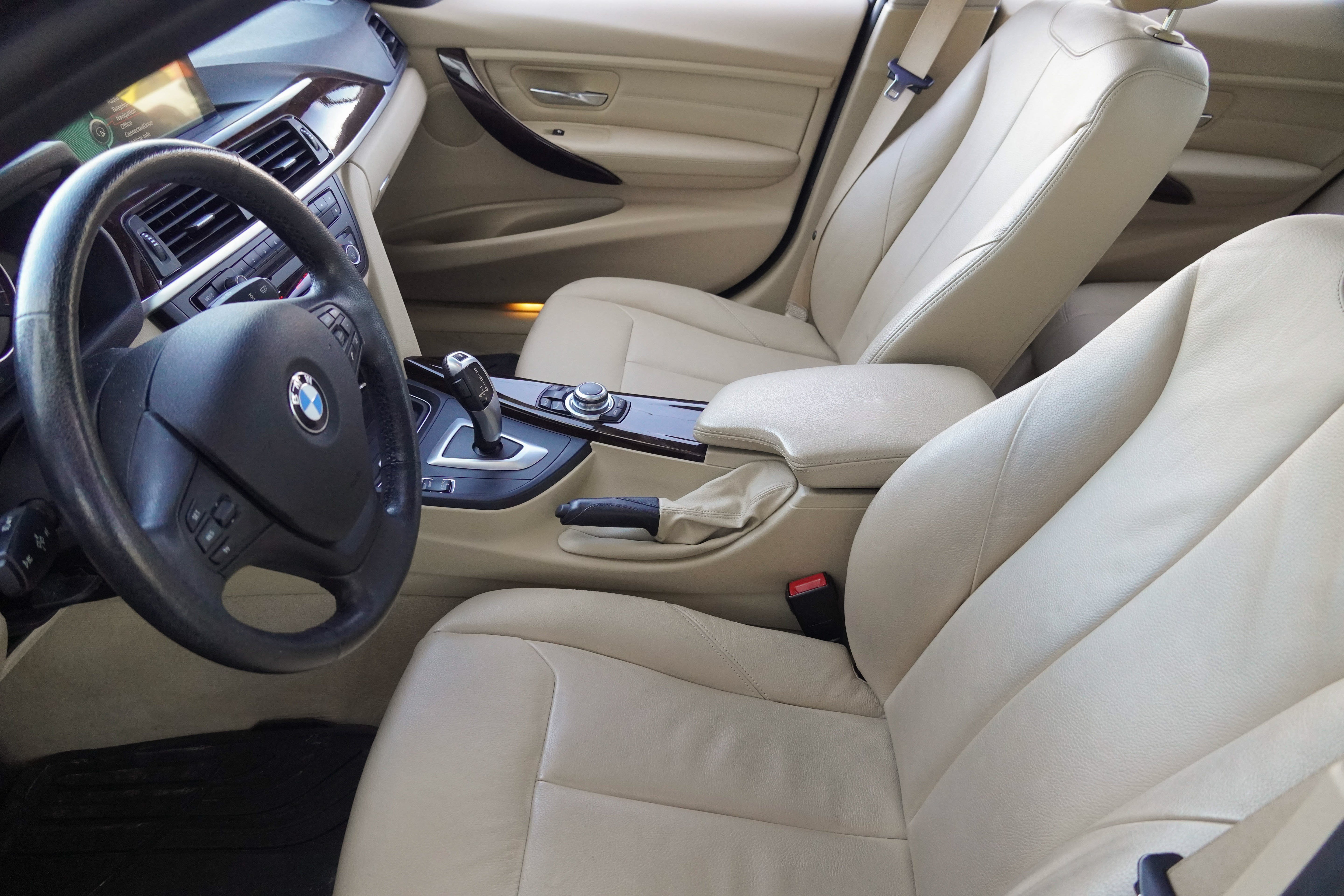Used 2013 BMW 335i xDrive Sedan AWD/4WD image 11