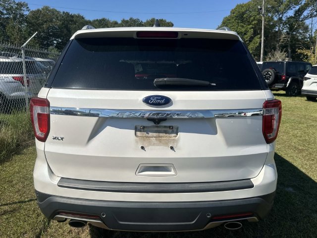 Used 2018 Ford Explorer XLT FWD image 4