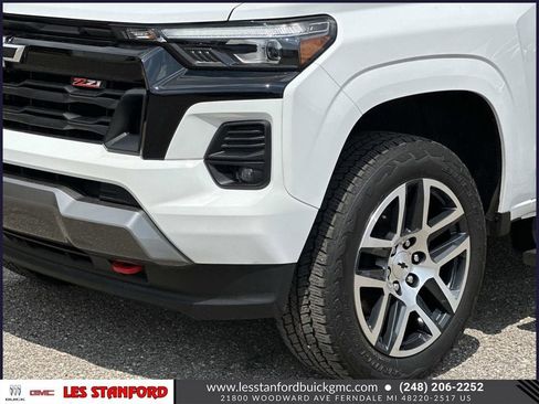 Used 2023 Chevrolet Colorado Z71 w/ Z71 Convenience Package 2 AWD/4WD image 9