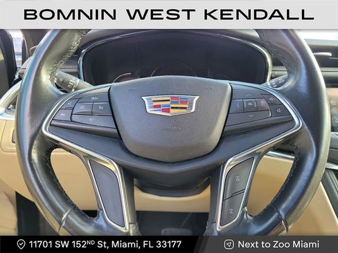 Used 2019 Cadillac XT5 FWD image 11