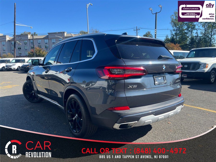 Used 2022 BMW X5 xDrive40i w/ Parking Assistance Package AWD/4WD image 6