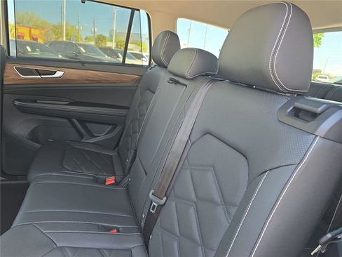 New 2026 Volkswagen Atlas SE image 14