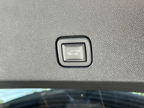 Used 2020 Cadillac XT6 Premium Luxury w/ Platinum Package AWD/4WD image 24