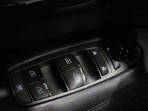 Used 2021 Nissan Armada SL w/ Captain's Chairs Package image 27