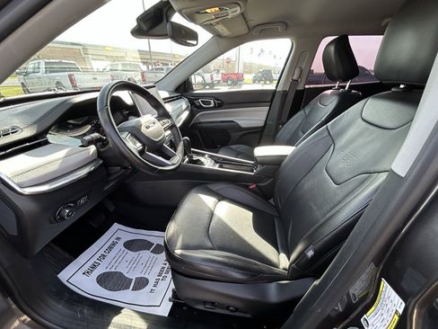 Used 2022 Jeep Compass Limited image 17