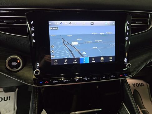 Used 2024 Jeep Wagoneer Series II w/ Flexible Seating Group image 35