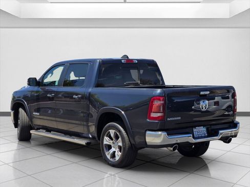 Used 2019 RAM 1500 Laramie AWD/4WD image 7