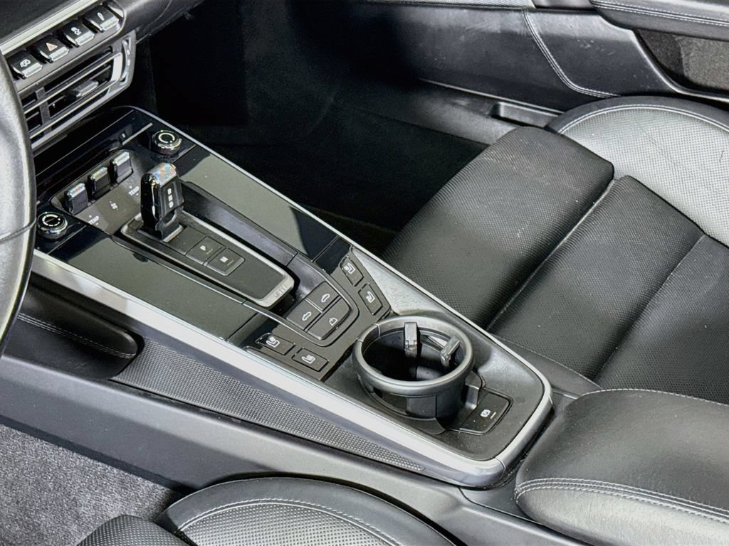 Certified 2022 Porsche 911 Carrera RWD image 16