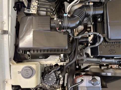 Used 2014 Toyota Tacoma 2WD Access Cab w/ Convenience Package image 12