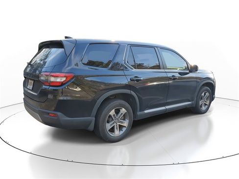 Certified 2023 Honda Pilot EX-L image 6