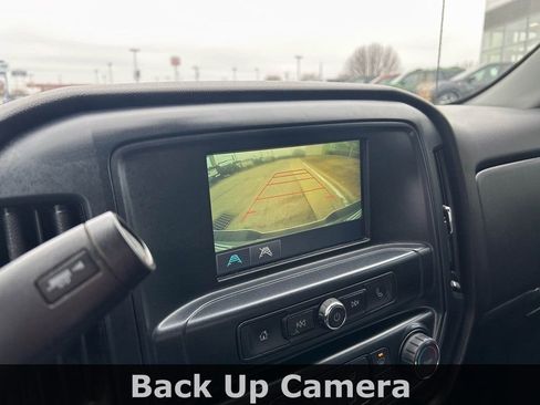 Used 2018 Chevrolet Silverado 1500 Custom w/ Custom Value Package image 22